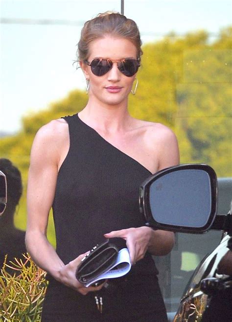 Braless Photos Of Rosie Huntington Whiteley The Fappening News