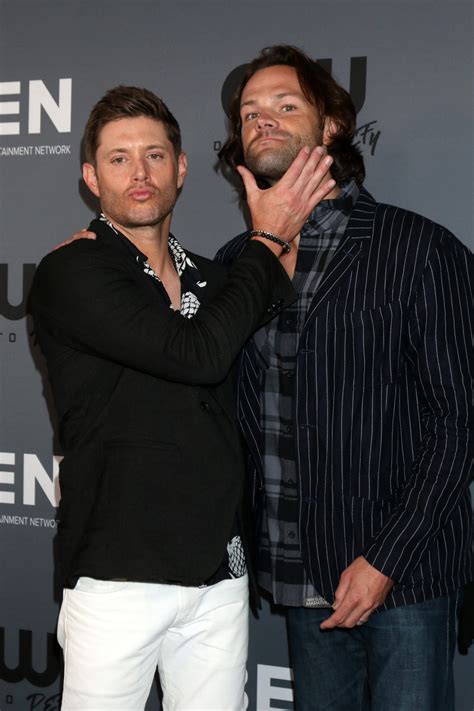 Jensen Ackles Height How Tall Is The Dean Winchester Actor Hood Mwr