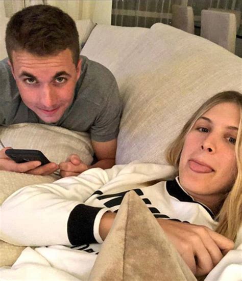 Eugenie Bouchard Reunites With Her Super Bowl Twitter Date Daily Mail