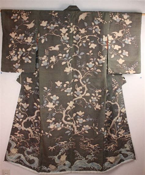 Edo Silk Tsumugi Yuzen Kimono Textile Item 1032968 Detailed Views