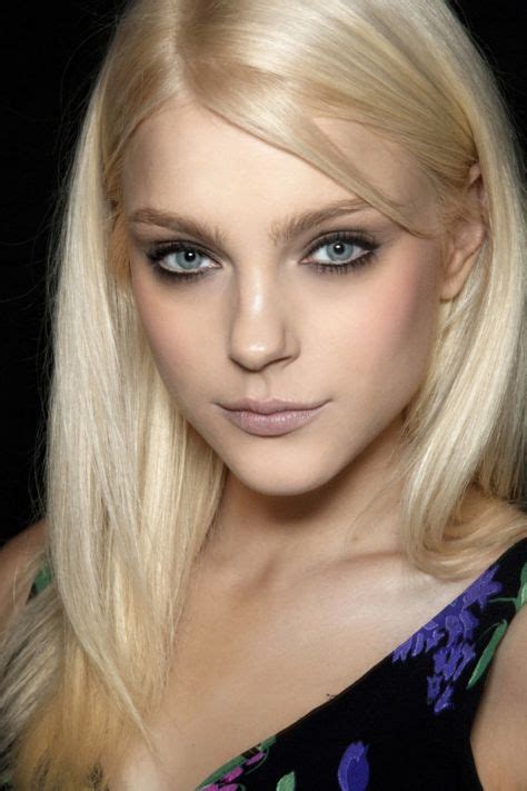 More Blonde Smokey Eye In 2019 Beauty Hair Makeup Jessica Stam
