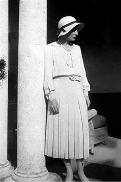 Well so is not completely the case of the 1930s or the 1940s. 1930s Fashion And The Women Who Defined The Thirties Style