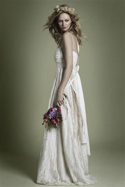 Just look at our catalog to find your dream dress. Vintage Boho Wedding Dress | Fashion Belief