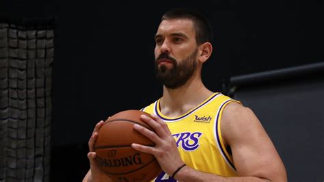 Los angeles lakers fixtures tab is showing last 100 basketball matches with statistics and win/lose icons. Marc Gasol ya posa con la camiseta de los Lakers y ya ...