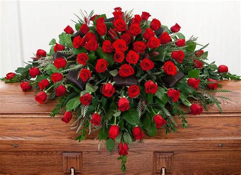 Florist made funeral and sympathy flowers to do the talking when words cannot. Rose Casket Spray | Large Red Rose Casket Spray | Funeral ...