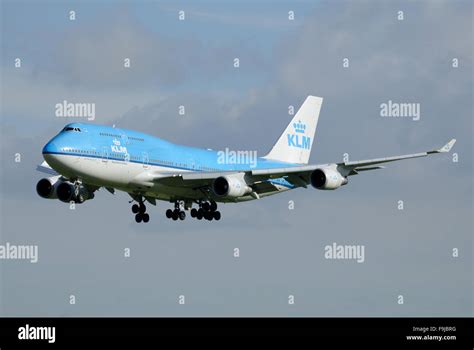 Klm Boeing 747 400 Landing In Amsterdam Hi Res Stock Photography And