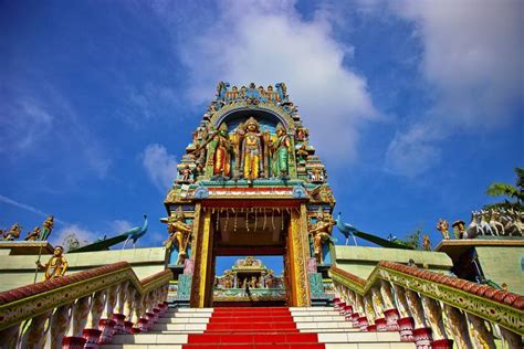 Sri Murugan Hill Temple Singapore This Temple Is Dedicated To Lord