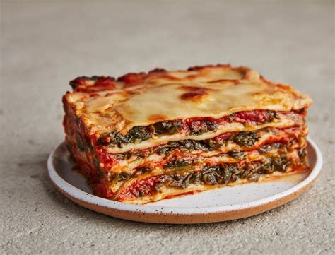 Easy Spinach Lasagna With Cauliflower Béchamel Recipe Goop