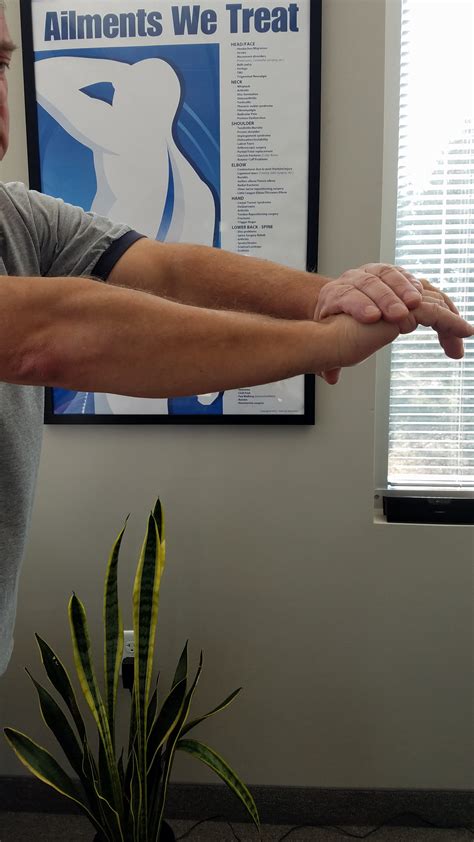 Treatment for tennis elbow works best when it starts as soon as symptoms appear. Tennis Elbow Pain - Physical Therapy, Hand Therapy and ...