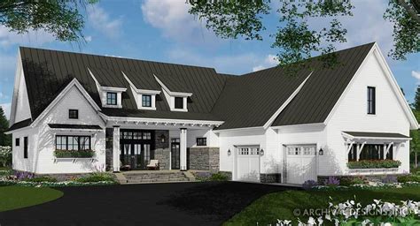 These home plans include smaller house designs ranging from under 1000 square feet all the way up to our sprawling 5000 square foot homes for legacy built homes and the 2018 street of dreams. Meadowcove House Plan | Modern Farmhouse | One-Story Floor ...