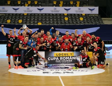 Jun 16, 2021 · dinamo bucurești a câștigat, dar în 1965, trofeul cel mai important din competițiile europene intercluburi. Handball, Cupa României : 5e sacre pour le Dinamo ...