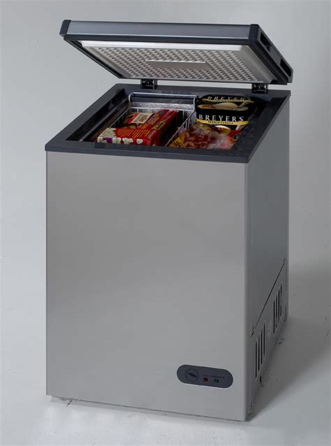 avanti cf35b2p 3 5 cu ft chest freezer cf35b2p appliance brokers limited inc