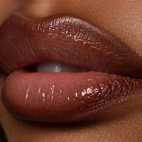 Desnudeas Lip Liner Coqueta Brown Skin Makeup Lipstick For Dark Skin Glossy Lips Makeup