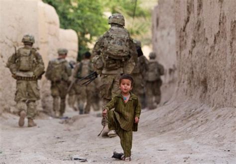 Directed by glenn ficarra, john requa. Afghanistan: la guerra infinita di Obama