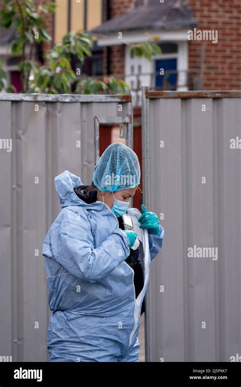 Crime Policiers Meurtres Sur Les Lieux Du Crime Banque De Photographies Et D’images à Haute