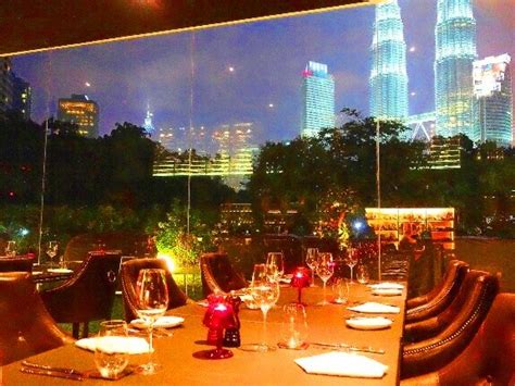 20 Tempat makan menarik di Kuala Lumpur! Memang sedap sangat  Ibusyurga