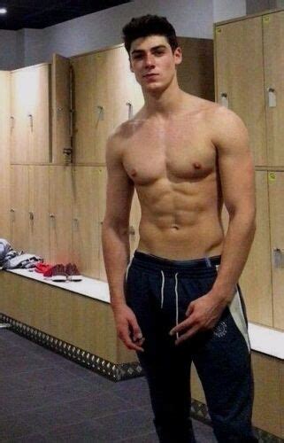 shirtless male muscular athletic frat jock hunk locker room dude photo 4x6 d379 ebay