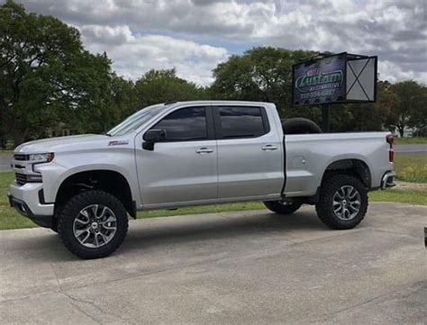 After removeing a dozen or so front springs from tacomas, i have never found it nesessary to remove more than what i mentioned above. SO..... Anyone install a lift kit yet? Pictures Please ...
