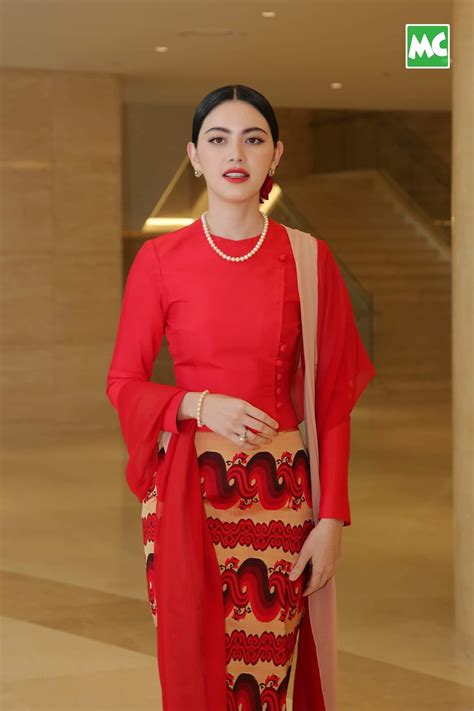Pin By Thiri Than On Quick Saves Burmese Clothing Myanmar Dress