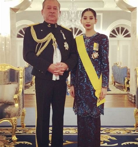 Tunku kamariah aminah maimunah iskandariah, the tengku puan laksamana of selangor tengku sulaiman shah, the tengku laksamana of selangor.  24 FOTO  8 Perkara Menarik Yang Menjadi Rahsia Tunku ...