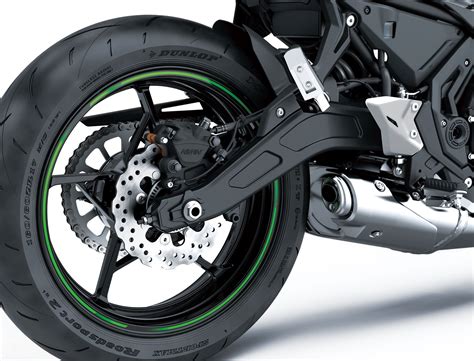 Yamaha yzf r6 vs kawasaki ninja zx6r! Motorrad Vergleich Yamaha YZF-R6 2020 vs. Kawasaki Ninja ...