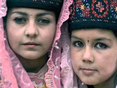 Manizha davlat — metarsam 04:00. ‫منیژه دولت / Manizha Davlat / gulomo‬‎ - YouTube