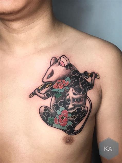 Việc có trên người một hình xăm đã không còn khó cùng với đó là giá thành không còn đắt như trước do văn hóa xăm đã dần đi vào cuộc sống và được chấp nhận giống như một cách con người thể hiện bản thân, thể hiện tính cách, gu thẩm mỹ và cách nhìn xã hội. Hình Xăm Ở Ngực Nam Nhỏ Đẹp ️ Tattoo Ngực Nam Mini