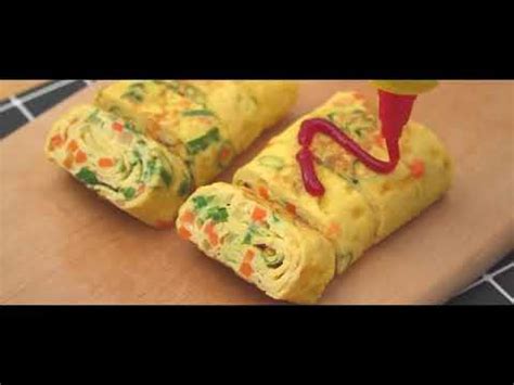 Bernama asli gyeran mari, telur gulung ala korea ini tak hanya menarik secara visual melainkan juga lezat dinikmati kala sarapan tiba. Telur gulung korea - korean eeg rool (tamagoyaki) - YouTube