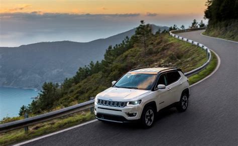 Jeep Yuntu Concept Jeep Esquisse Un Futur Grand Suv 7 Places à