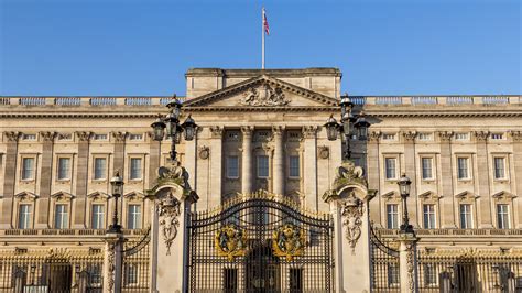 Rare Glimpse Inside Buckingham Palaces Summer Opening Oversixty