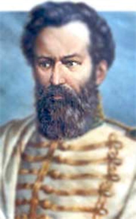 Creció en una familia con un buen estatus económico que le permitió tener una educación de calidad. Martín Miguel de Güemes