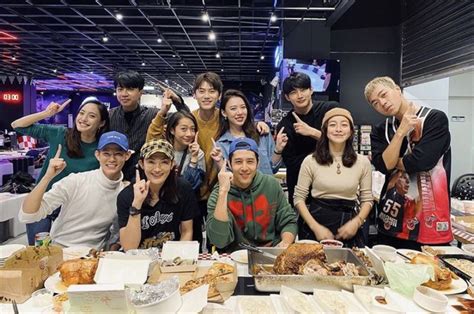 Manage your video collection and share your thoughts. 這是錢姐嗎？《全明星》錢薇娟嗨唱「追追追」熱舞畫面曝光 | FuHouse.SETN富房網