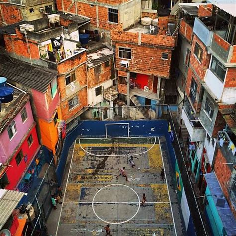 Quadra De Esportes Da Tavares Bastos Futebol De Rua Favela Rio De Janeiro Brasil Favelas
