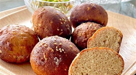 Make Soft And Healthy Buns With Oats Try The Recipe Food Wine News