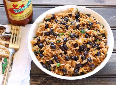 I am sure you will never fail. BLACK BEANS RICE - Cook with Kushi