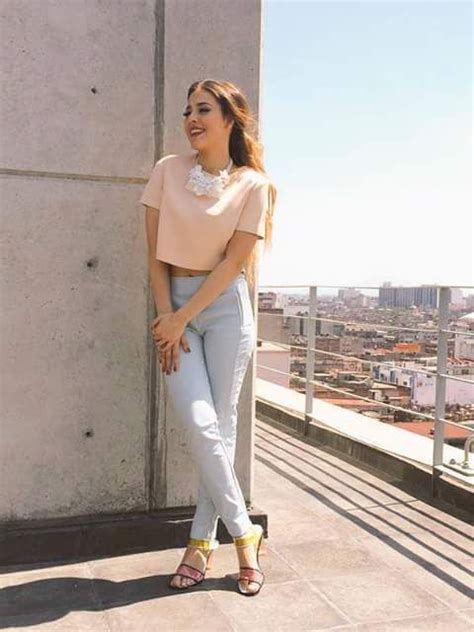 No se sabe si fue por el calor, un nuevo proyecto (se the latest tweets from danna paola (@dannapaola). Danna Paola | Ropa de moda, Outfits casuales y Ropa