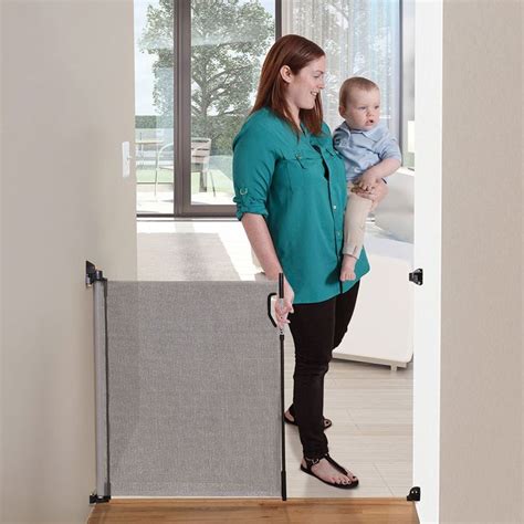 Dreambaby Retractable Gate Grey Fits Gaps Up To 140cm Retractable