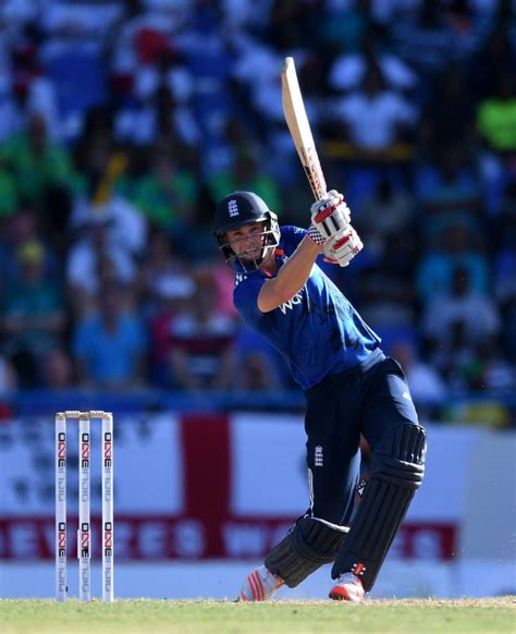 Pace bowling run up fault finder. Chris Woakes | Cricket, Golf clubs, Sports