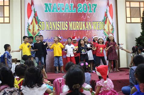 Jenis acara seperti apa yang akan kita buat susunan acaranya, karena di tiap kegiatan atau acara sudah tentu saja susunan acaranya pun berbeda. 10+ Ide Sambuitan Acara Natalan Katolik 2018 - Inspiratif ...