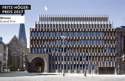 Secondo i medici, tutto è andato bene. Auslobung startet am 2. Dezember 2019 | Fritz-Hoeger-Preis.com