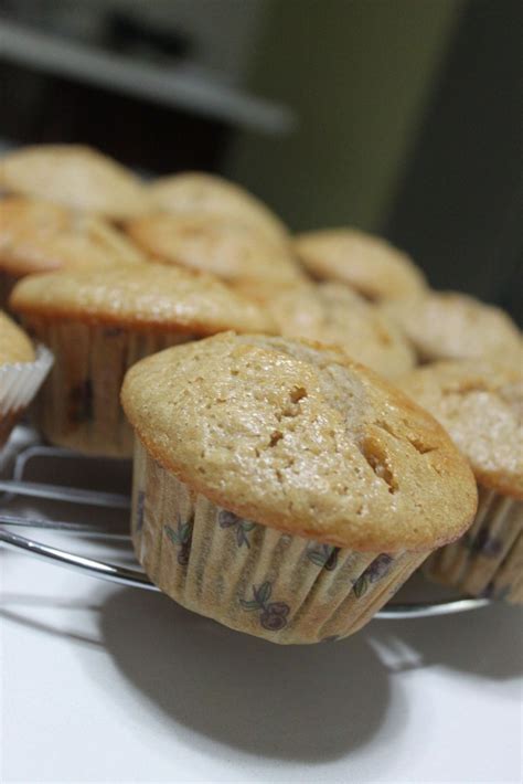 Raisin And Oatmeal Cinnamon Muffins · How To Bake A Cinnamon Muffin