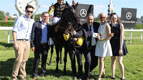 Baden-Baden: WACKENHUT Mercedes-Benz Silberne Peitsche (Gruppe 3) - YouTube