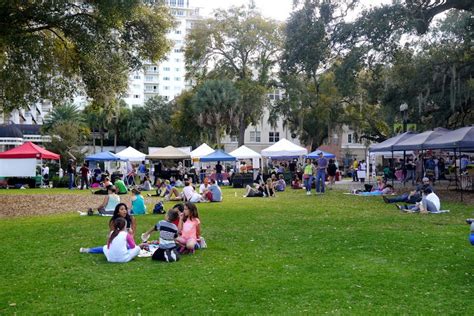 What to do in lake eola park orlando? Lake Eola Farmers Market - Experience it! - ShareOrlando.com