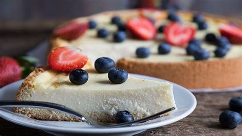 Add flour to mixture, using an electric mixer on medium speed, mix until smooth (about 2 minutes). 7 Low-Carb Diabetic Cake Recipes: Chocolate Cake, Cheesecake, and More | Everyday Health