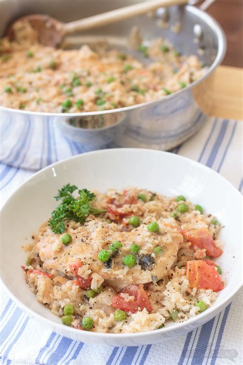It's a classic colombian dish that i grew up on that i now love to. Arroz Con Pollo Recipe: An Easy & Flavorful Chicken & Rice ...