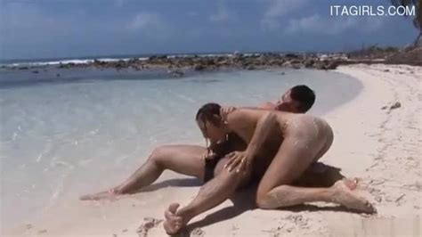 Roberta Gemma Hot Brunette Having Sex On The Beach Porn Video Damplips Plus
