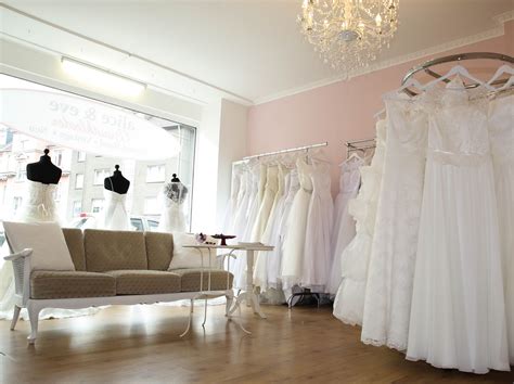 Maybe you would like to learn more about one of these? Second Hand, Vintage und neue Brautkleider - alice & eve ...