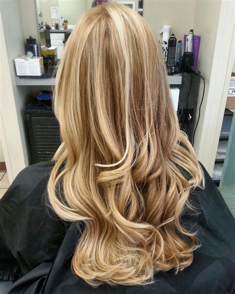 Tone Down Blonde Hair With Lowlights Fashion Style