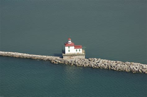 Ashtabula Harbor Light Lighthouse In Harbor Oh United States