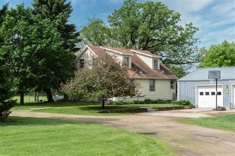 C Move In Ready Hobby Farm Barn Pasture Outbuildings On Acres In Faribault Mn